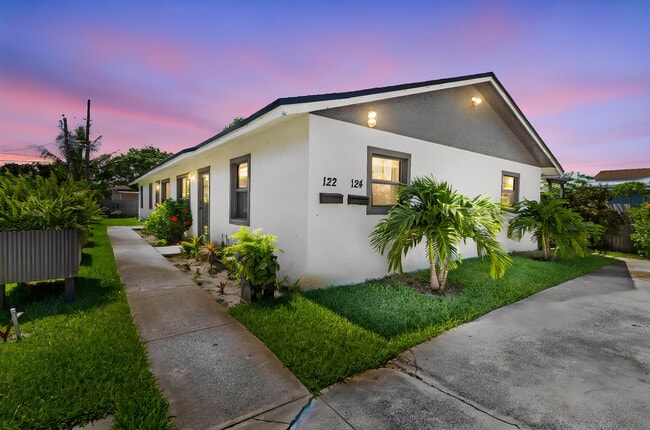 property at 122 SW 12th Ave