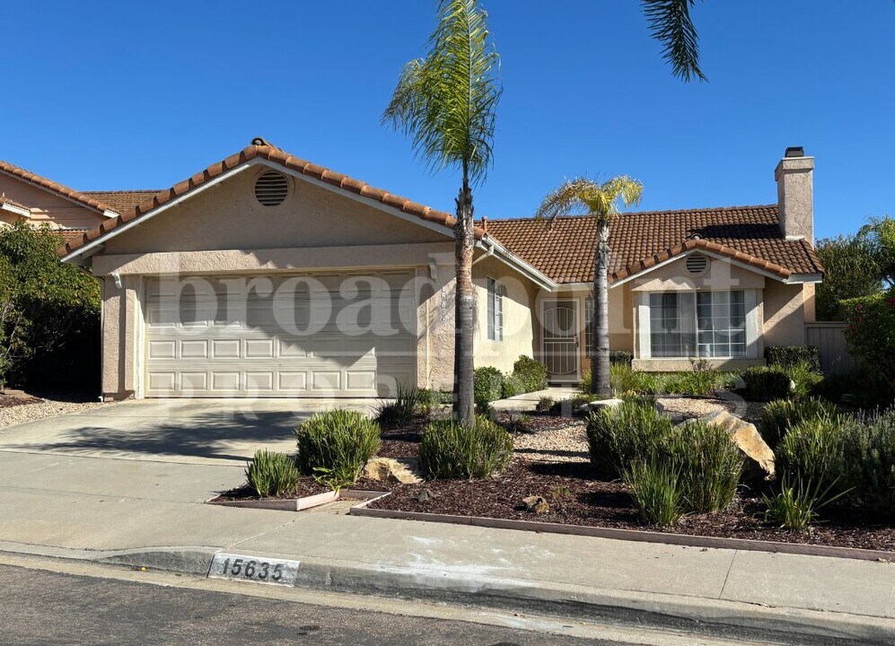 15635 Corte Raposo in San Diego, CA - Building Photo