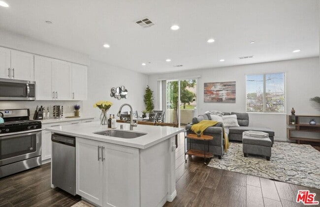 property at 4720 E Washington Ave