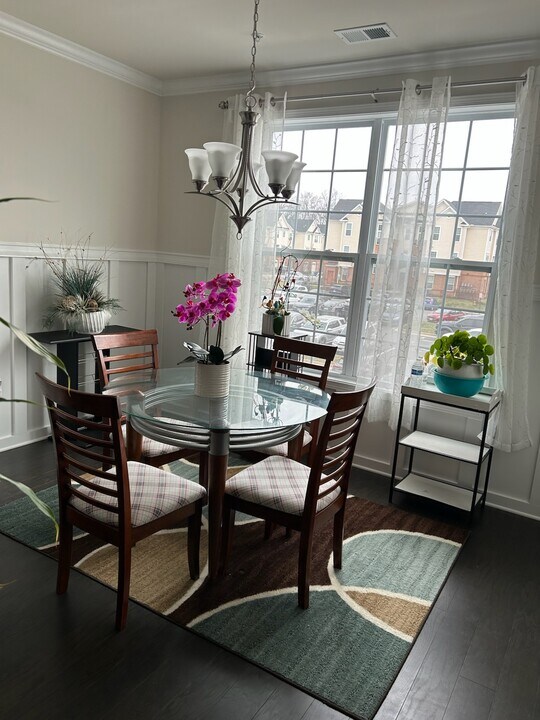 23265 Milltown Knoll Square in Ashburn, VA - Building Photo