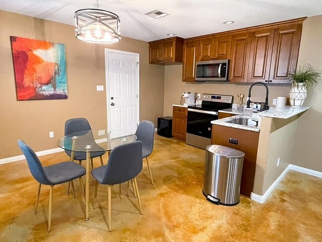 1108 N 9th St in Waco, TX - Building Photo - Building Photo