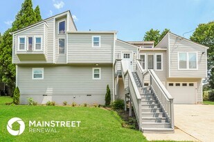 4948 Highpoint Way NE in Marietta, GA - Building Photo