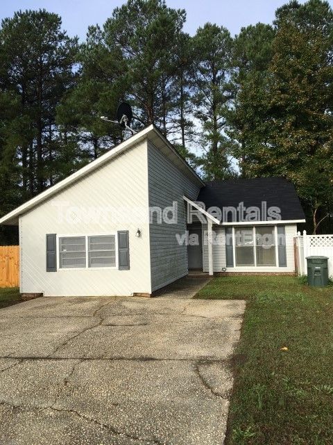 7045 Candlewood Dr