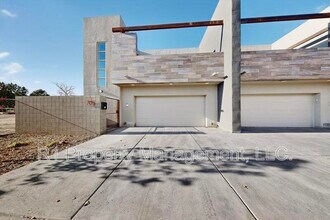 705 Alcalde Pl SW in Albuquerque, NM - Foto de edificio - Building Photo
