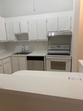 4760 NW 102nd Ave in Doral, FL - Building Photo - Building Photo