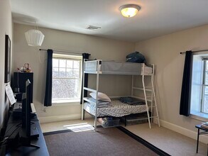 471 Hunnewell St in Needham, MA - Building Photo - Building Photo