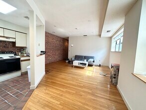 79 Gainsborough St, Unit 2 in Boston, MA - Building Photo - Building Photo