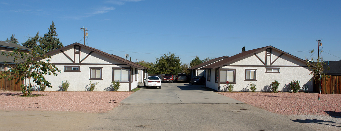 A in Hesperia, CA - Building Photo