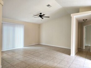 10640 Crescendo Loop in Clermont, FL - Foto de edificio - Building Photo