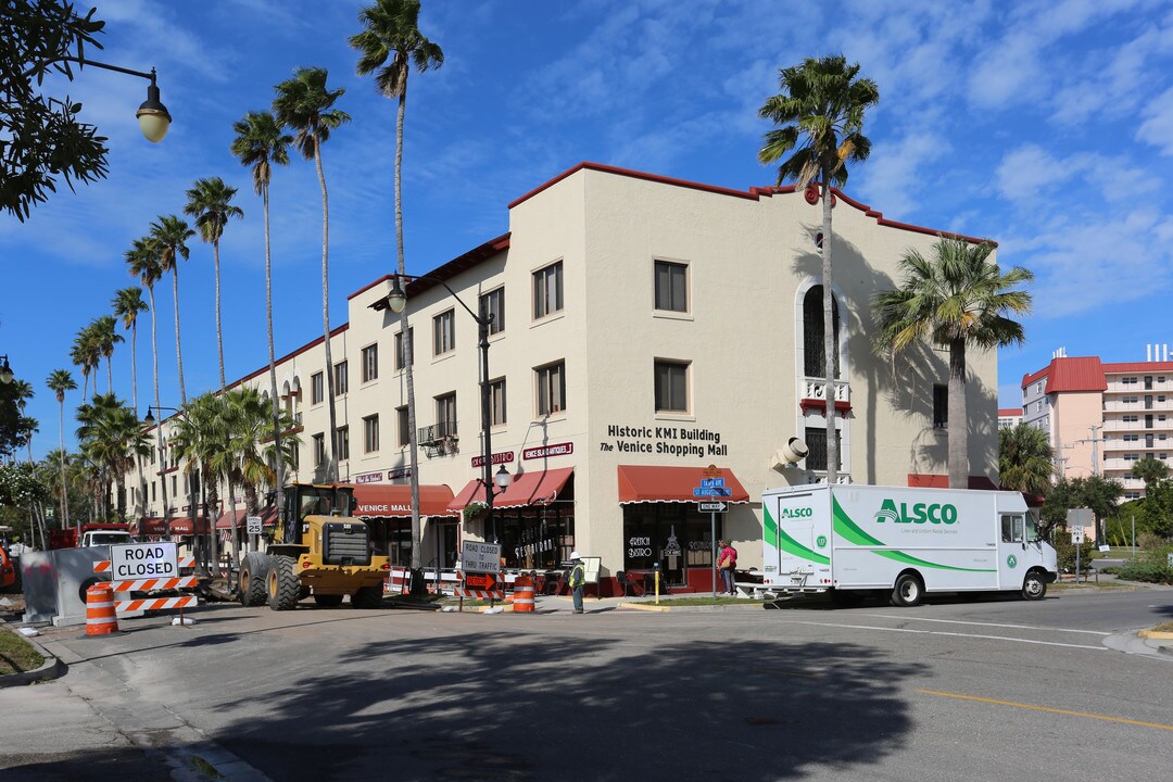 238 Tampa Ave W in Venice, FL - Building Photo