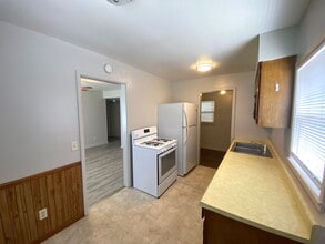6208 N Northmoor Ct in Peoria, IL - Building Photo - Building Photo