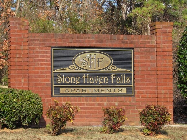 1600 Stonehaven Cir in Cartersville, GA - Building Photo - Building Photo