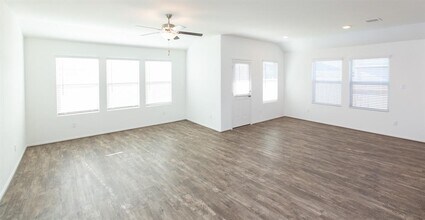 1003 Honey Locust Wy in Hutto, TX - Building Photo - Building Photo