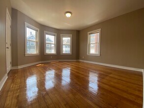 179 Deane St-Unit -2 in New Bedford, MA - Building Photo - Building Photo