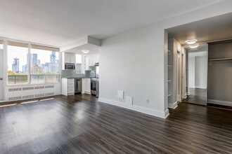 70 Spadina Road in Toronto, ON - Building Photo - Interior Photo