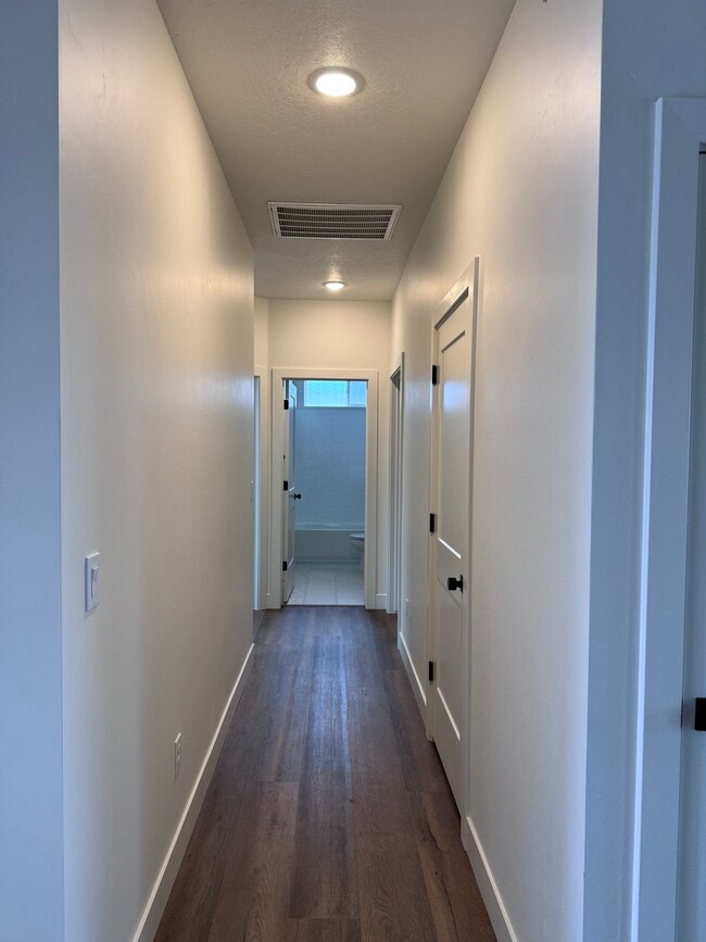 4404 W 300 N in Cedar City, UT - Foto de edificio - Building Photo