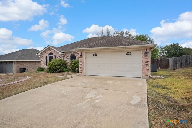 3805 Republic of Texas Dr in Killeen, TX - Building Photo - Building Photo
