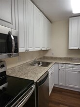 21121 SW 85th Ave in Cutler Bay, FL - Building Photo - Building Photo