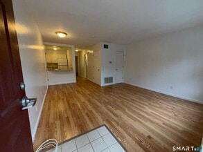 57 Chapel St in Wallingford, CT - Building Photo - Building Photo