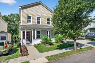 17 New St in Catskill, NY - Building Photo