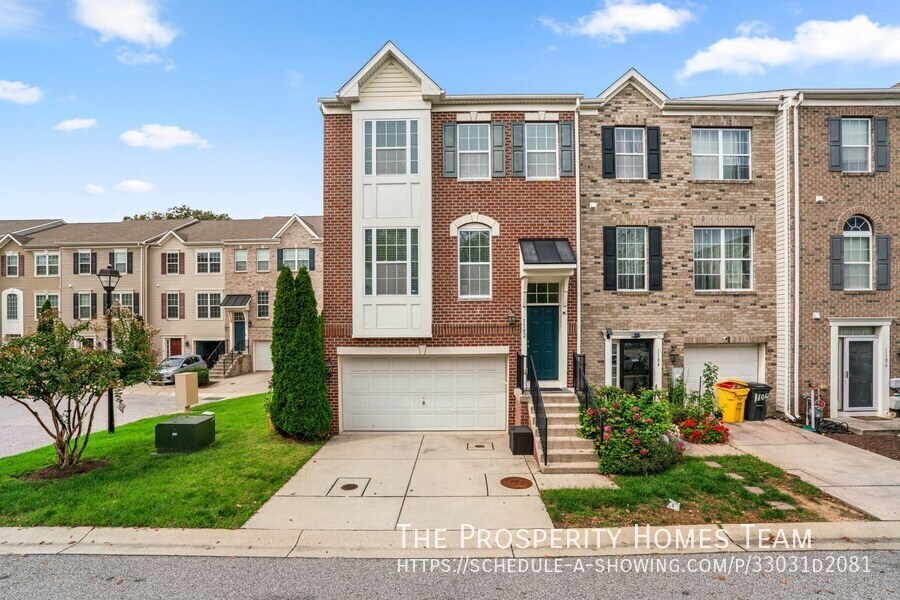 1102 Curtis Wy in Glen Burnie, MD - Foto de edificio