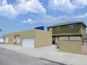 6202 Cherry Ave in Long Beach, CA - Building Photo - Primary Photo