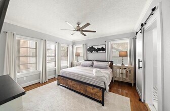 1633 Castle Ct in Houston, TX - Building Photo - Building Photo