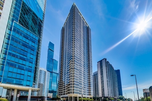 property at 360 E Randolph St