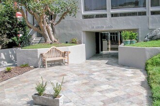 18 Union Jack St in Marina Del Rey, CA - Foto de edificio - Building Photo