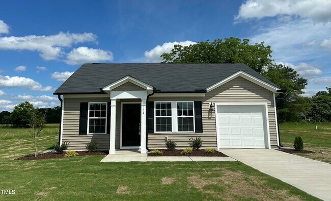 114 Johnson Rdg Wy in Four Oaks, NC - Foto de edificio - Building Photo