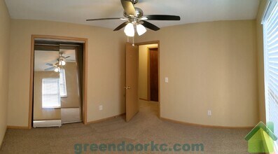 1001 Fall Meadow Ln in Belton, MO - Building Photo - Building Photo