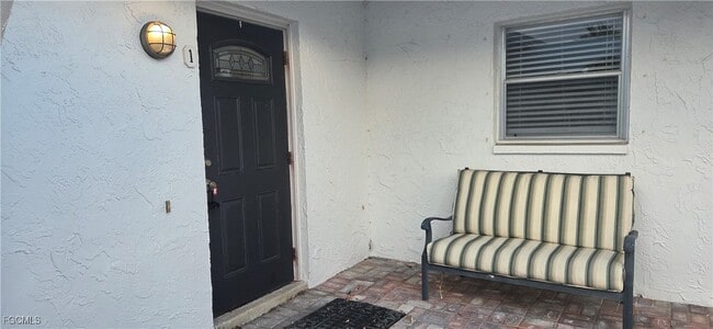 3609 SE 9th Pl in Cape Coral, FL - Foto de edificio - Building Photo