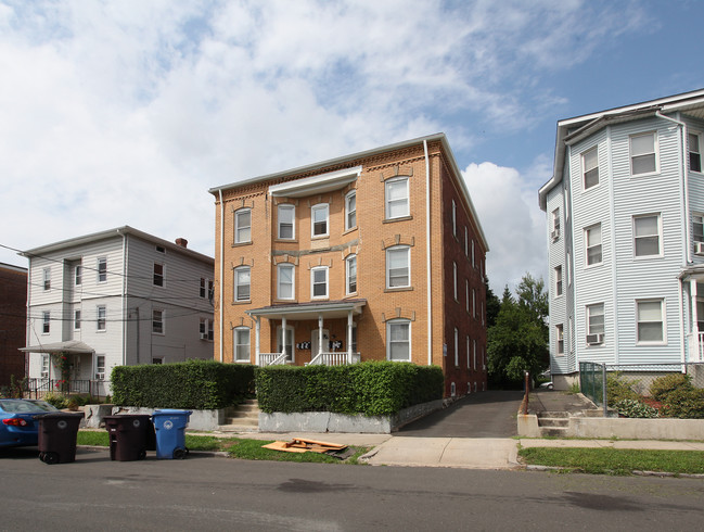 68 Booth St in New Britain, CT - Building Photo - Building Photo