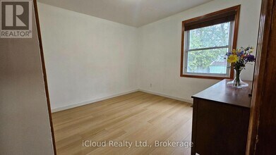 39 Frey Crescent in Toronto, ON - Building Photo - Building Photo