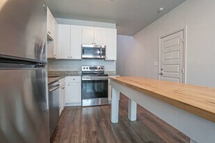 3325 Brambleton Hill Pl in Forest Hill, TX - Building Photo