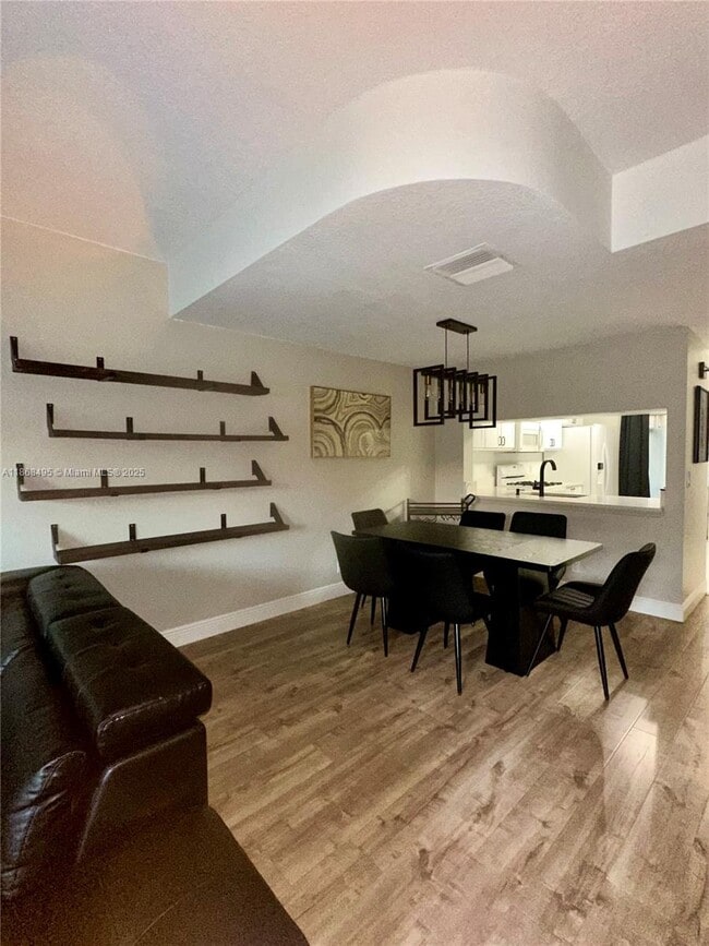 7821 Sanibel Dr in Tamarac, FL - Building Photo - Building Photo