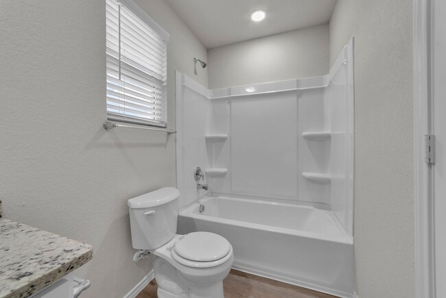 7356 Misty Ridge Dr in Converse, TX - Building Photo - Building Photo