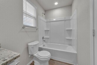 13850 Enzo Gate in San Antonio, TX - Building Photo - Building Photo