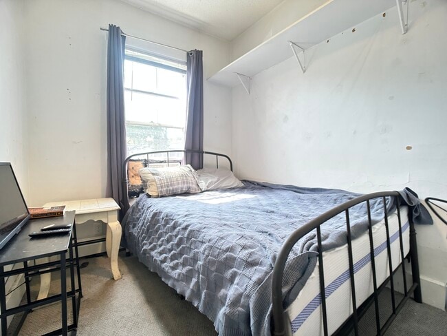 67 Holworthy St, Unit 67 Holwrothy in Cambridge, MA - Building Photo - Building Photo