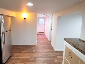 14027 Roslyn Pl N in Seattle, WA - Building Photo - Building Photo