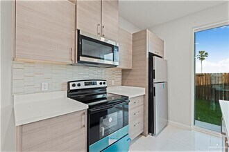 20 Vanessa Ln in Weslaco, TX - Building Photo - Building Photo