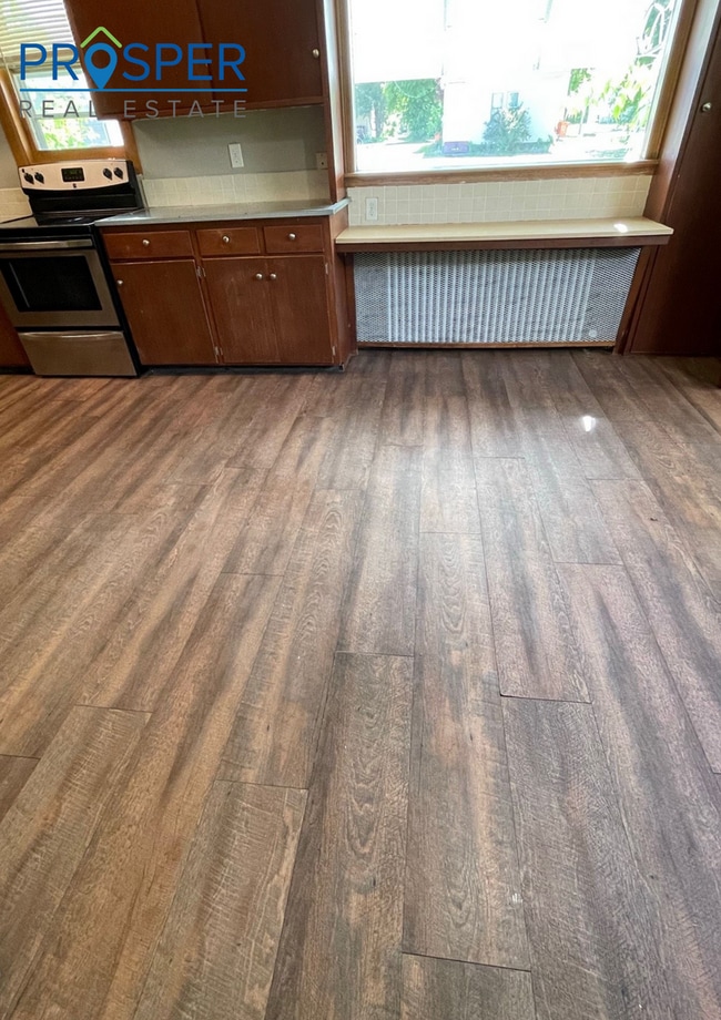 property at 1239 Graham Ave