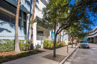 Towers of Channelside in Tampa, FL - Building Photo - Building Photo