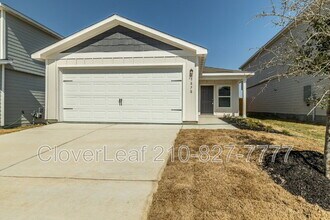 3870 Trail de Paris in New Braunfels, TX - Building Photo - Building Photo