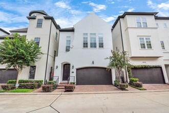 1716 Upland Lakes in Houston, TX - Building Photo - Building Photo