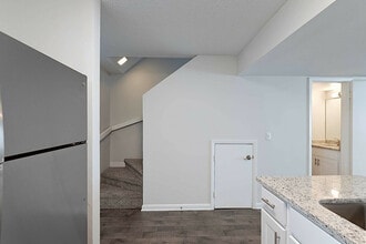 Topaz Village in Melbourne, FL - Building Photo - Building Photo