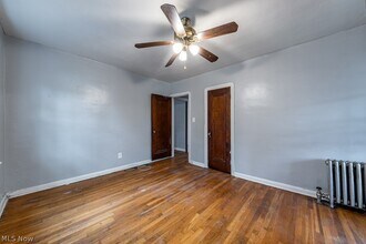 18405 Newell Rd in Shaker Heights, OH - Foto de edificio - Building Photo