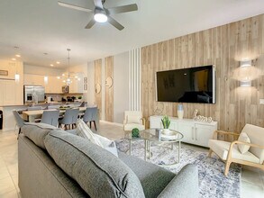 8861 Cabot Cliffs Dr in Kissimmee, FL - Building Photo - Building Photo