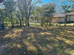 406 N College St in Howe, TX - Building Photo - Building Photo