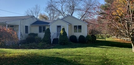51 Carter Dr in Tolland, CT - Building Photo - Building Photo